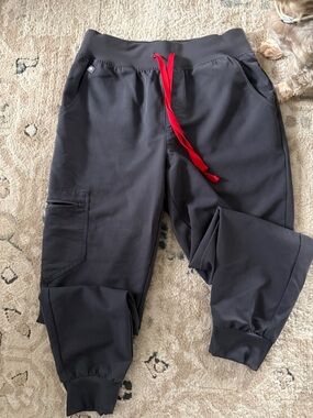 Women's FIGS Gray Jogger Scrub with Red Accents